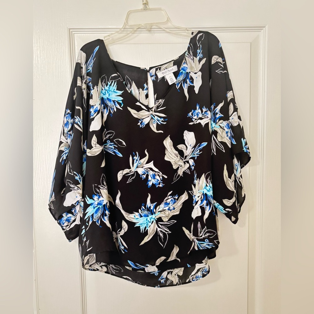 White House Black Market top